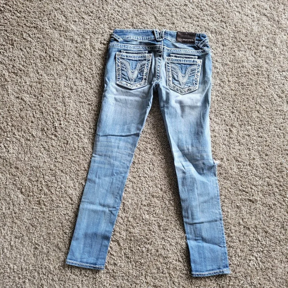 Jeans - Picture 2 of 4